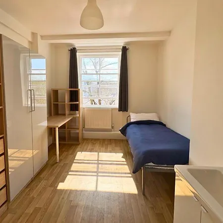 Bowden Court-2