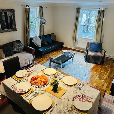 2 Bdr Plus Spacious Lounge Executive Delightful Apartments At Desirable Locations In Kensington And Chelsea By Ricky & Giustina Collection - W8 Sw3 Sw5 Sw7 Sw10 - Fully Equipped And Perfect For Long Stays-3