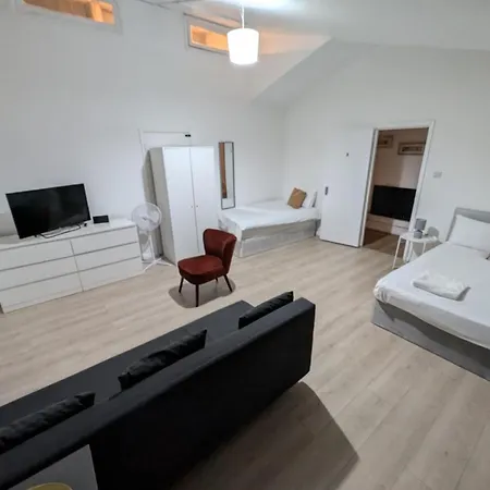 London E2 Rooms-3