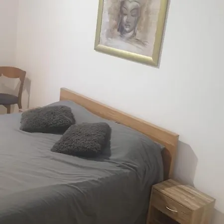Rooms In Brixton-3