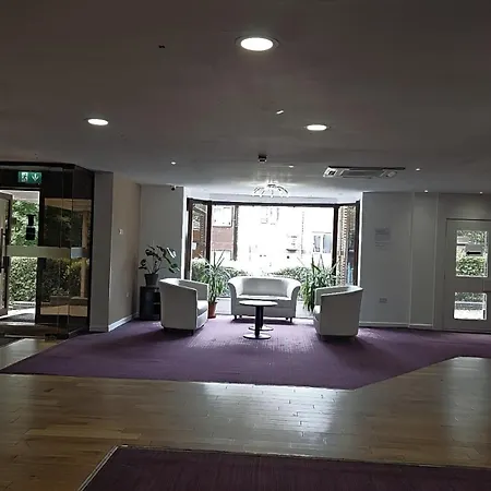 Oyo The Luton Hotel-2