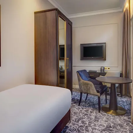 Hilton London Euston-2