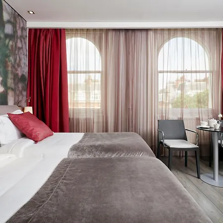 The Queens Gate Hotel-3