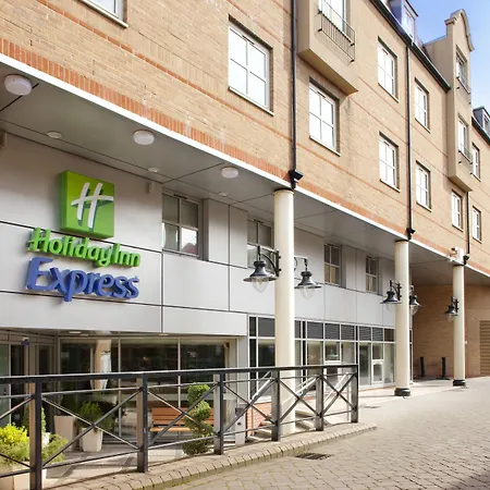 Holiday Inn Express London-Hammersmith By Ihg-2
