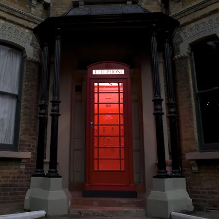 The Lodge Hotel - Putney-3