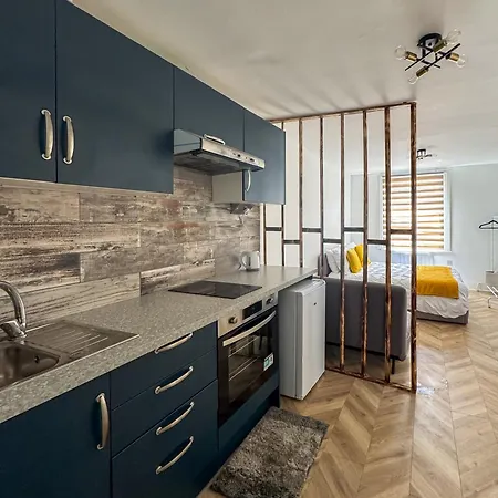 Tottenham City Stays, Opposite Seven Sisters Train Station-2