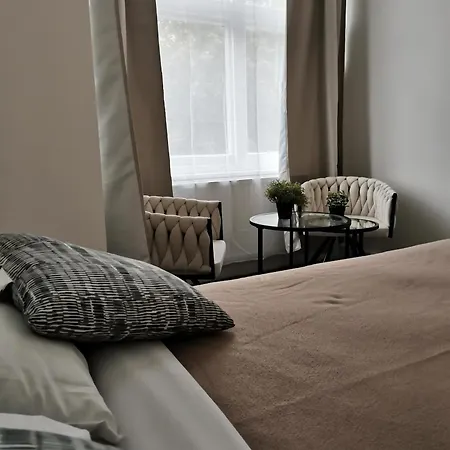 Chiswick Court Hotel-2