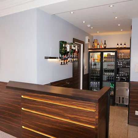 Crestfield Hotel-3