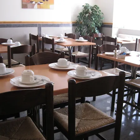 Elmwood Hotel-3