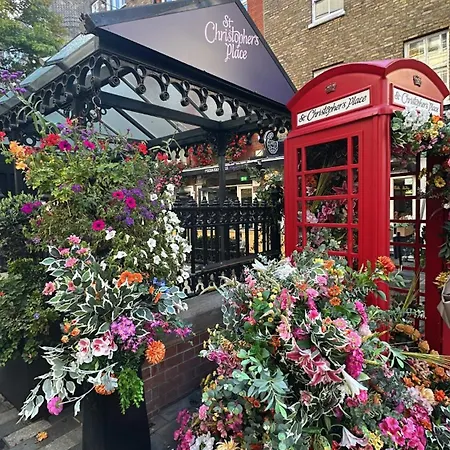 St Christopher'S Place Serviced Apartments By Globe Apartments-3