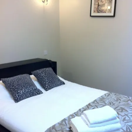 Lyall Apartment Hotel-2