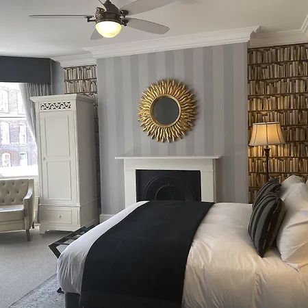 The Clerk & Well Pub And Rooms-3