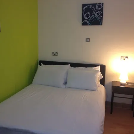 City View Hotel Roman Road-2