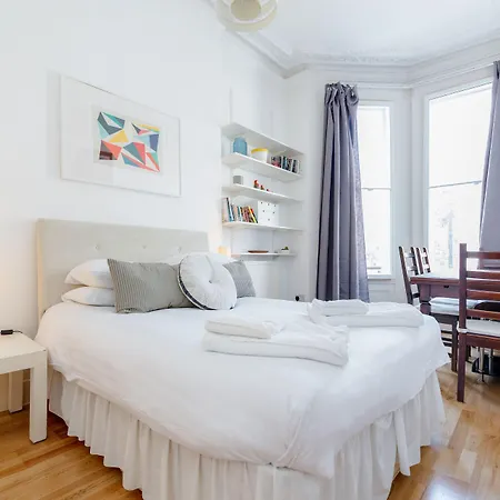 Philbeach Balcony- 2Bed Flat In Earls Ct-3