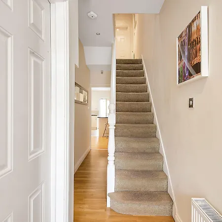 Finding My Palace Guest House In Tooting-3