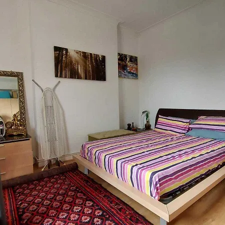 Extra Large One Bedroom Flat With Parking-2