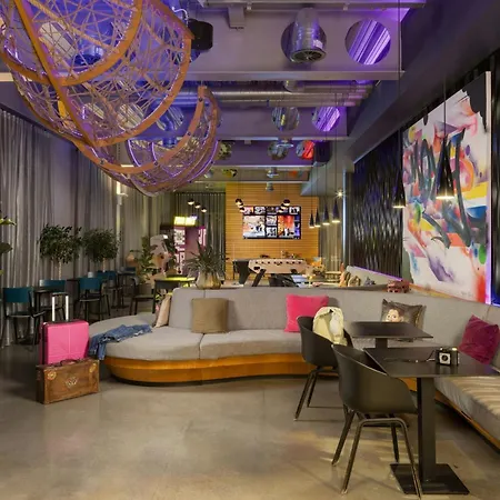 Moxy London Excel-2