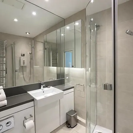 St Christopher'S Place Serviced Apartments By Globe Apartments-3