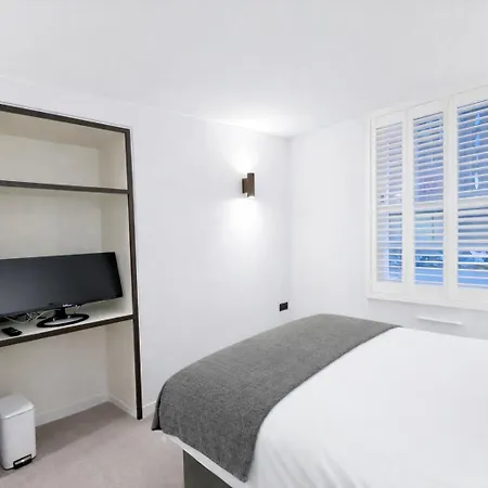 Wigmore Suites Serviced Apartments By Globe Apartments-2