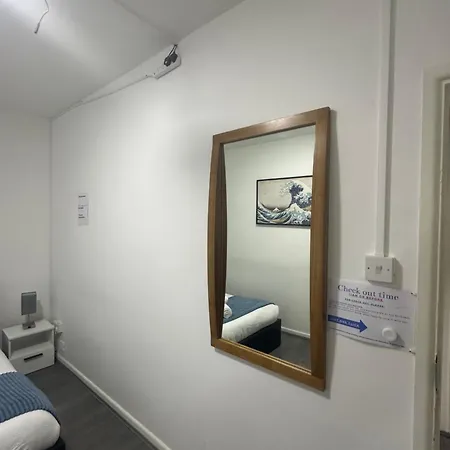 Small Cozy Private Bedroom Zone1-3