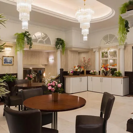 Royal Eagle Hotel-3