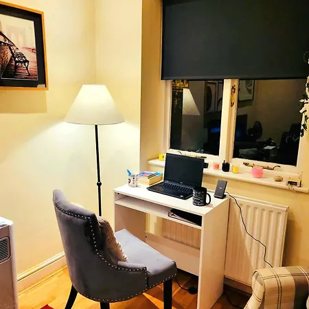 2 Bdr Plus Spacious Lounge Executive Delightful Apartments At Desirable Locations In Kensington And Chelsea By Ricky & Giustina Collection - W8 Sw3 Sw5 Sw7 Sw10 - Fully Equipped And Perfect For Long Stays-2