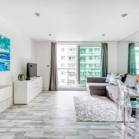 Vauxhall Skyline Apartments-3