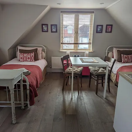 Brookview Guest House-3