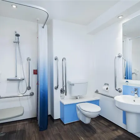 Travelodge Excel-3