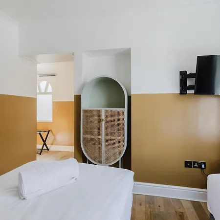 Camden Road Hotel-2