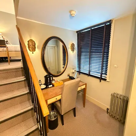 Fielding Hotel-3