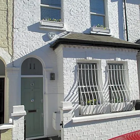 Fulham B&B-3