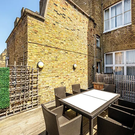 Queensgate Court Apartments-3