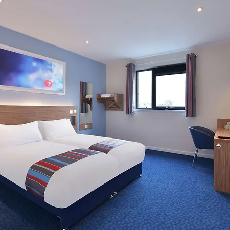 Travelodge Park Royal-2