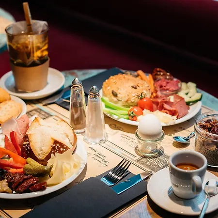 Ruby Stella Hotel London By Ihg-2