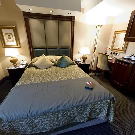 Executive Rooms By Shaftesbury-2