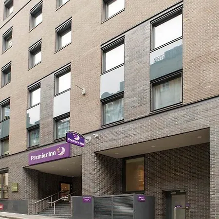 Premier Inn London Bank-2