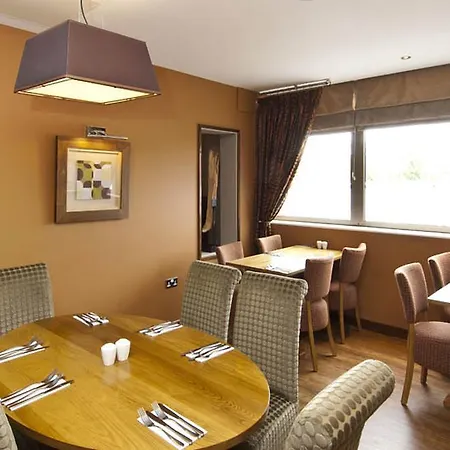 Premier Inn London Hanger Lane-2