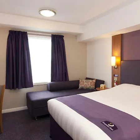 Premier Inn London Barking-3