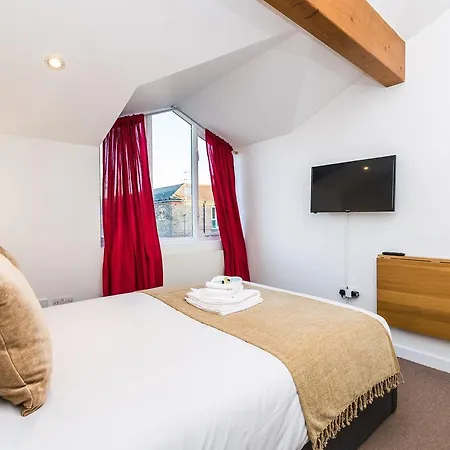 Surrey Quays House-3