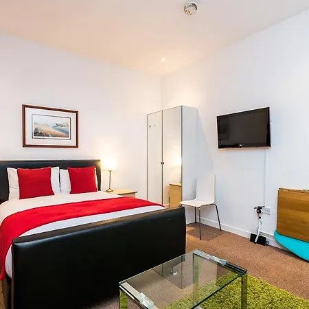 Surrey Quays House-3