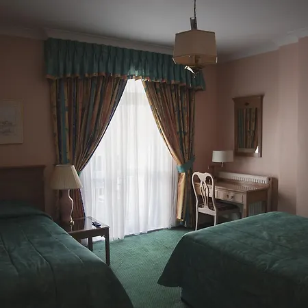 Her Majesty Hotel-2