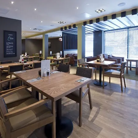Premier Inn London Tottenham Hale-2