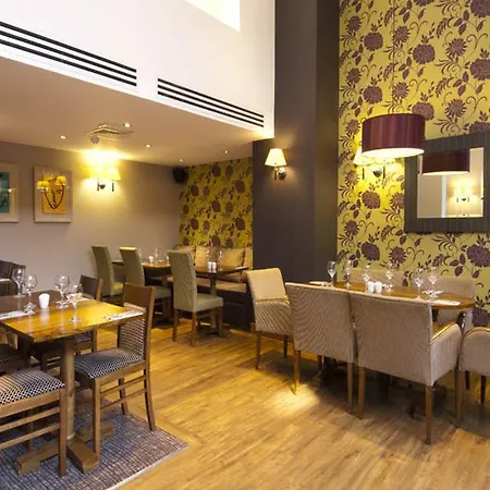 Premier Inn London City - Old Street-3