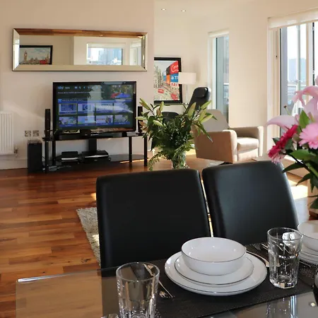 City Courtyard Apartments & Penthouse-2