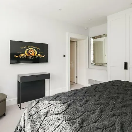 Luxurious Mayfair Home By Hyde Park-2