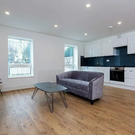 Oyo Home 136 Kings Ave New Builds-3