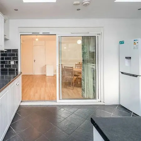 Oyo 108 Home Bancroft Road-2
