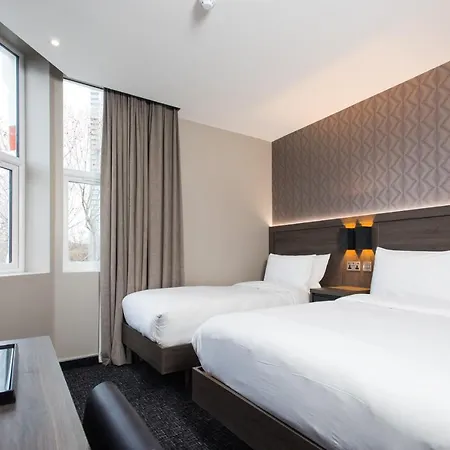 Brit Hotels Elephant Castle-2