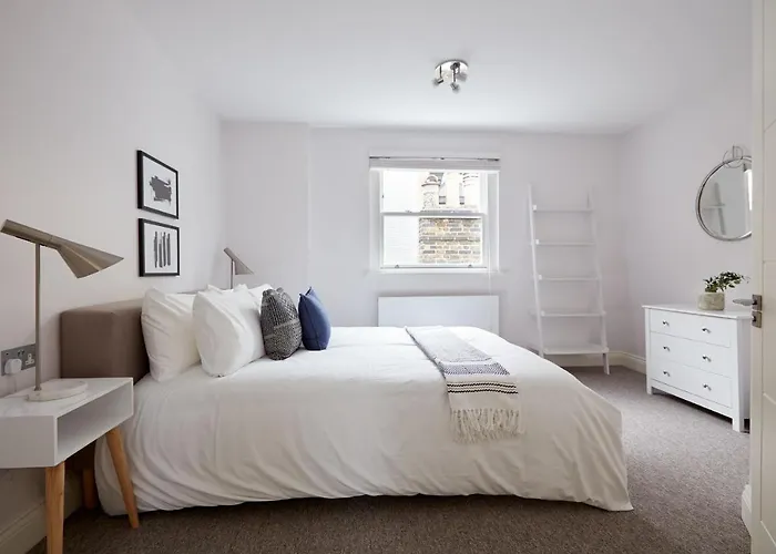 7Vh Virginia House, 31 Bloomsbury Way By City Living Londres